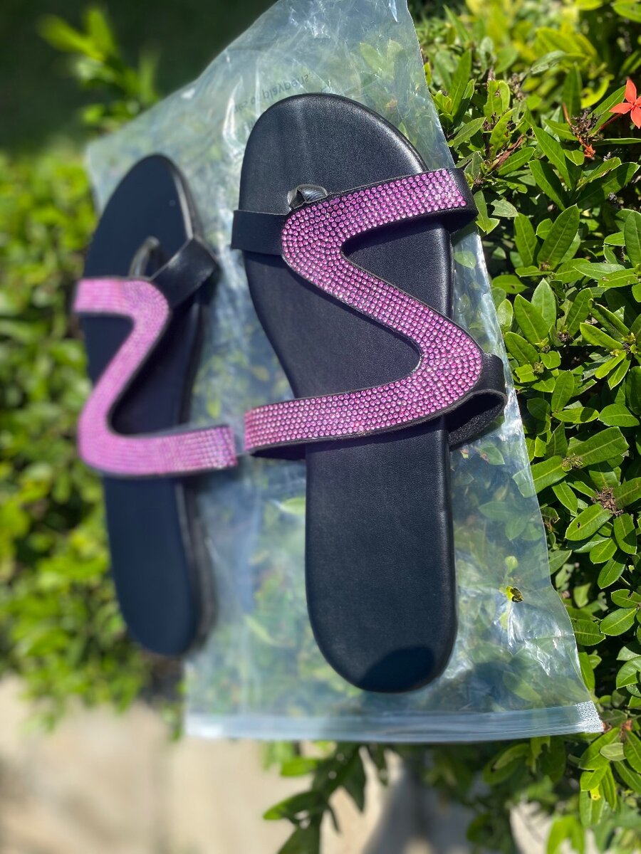 Ladies Easy wear slides