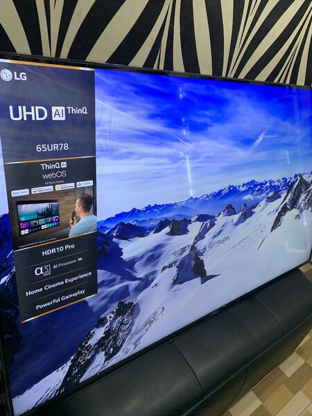 LG Smart Satellite TV