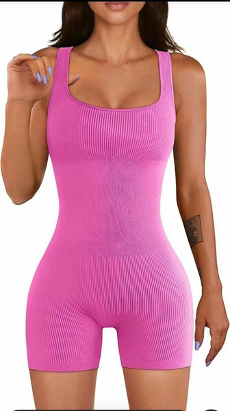 Combinaison courte femme rose