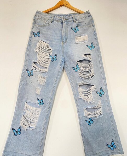 Ripped out jean pant