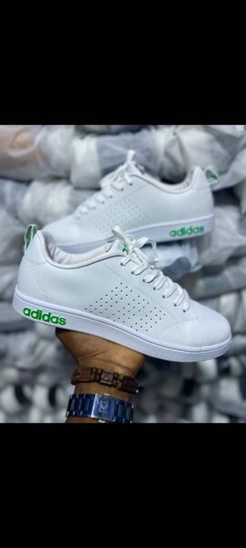 Baskets modernes confortables