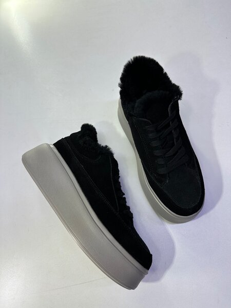 Кроссовки утепленные на платформе