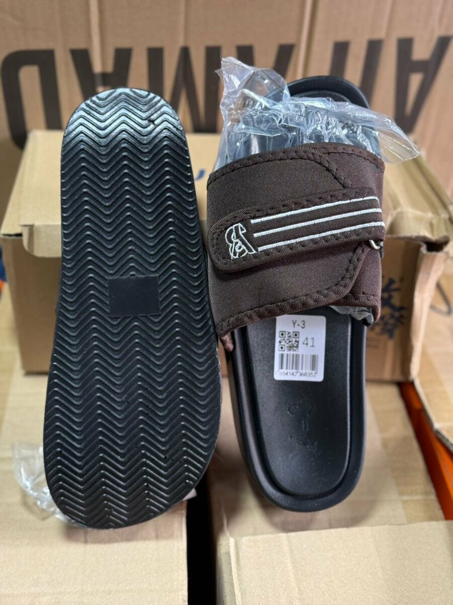 Claquettes confortables Y-3