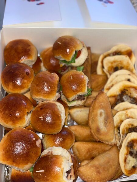 Assortiment de mini-bouchées festives