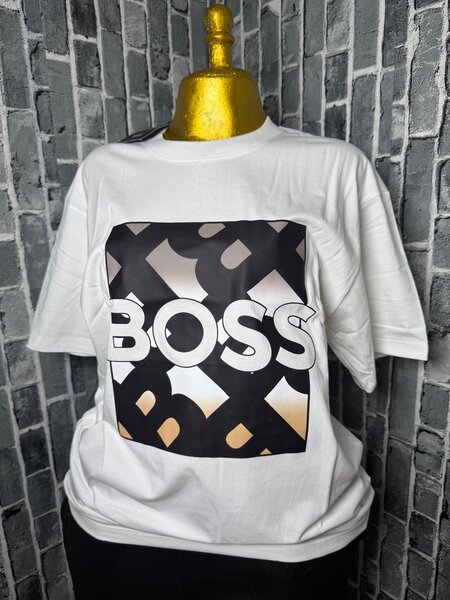 T-shirt "BOSS" décontracté
