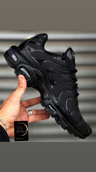 Chaussures Nike Tn noir