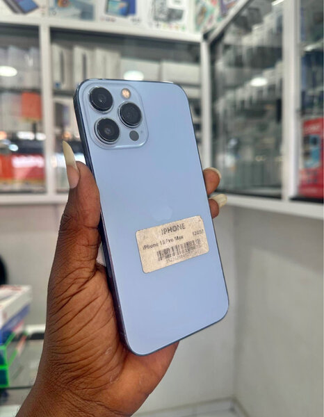 iPhone 13 Pro Max Bleu