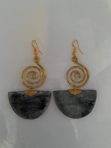 Imprint spiral brass earrings