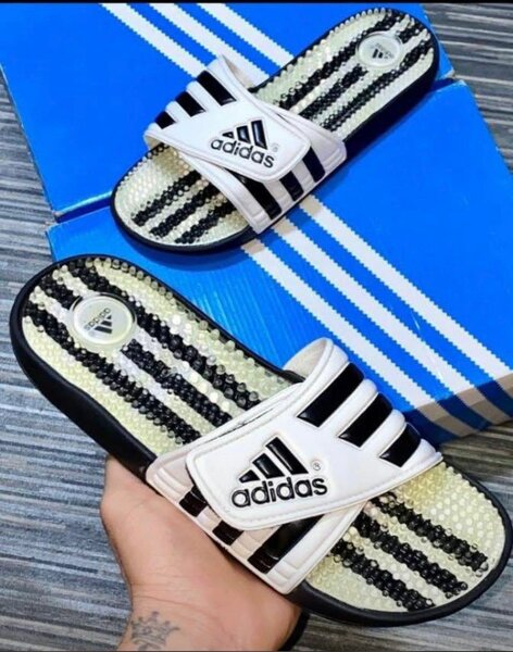 Sandales de massage Adidas
