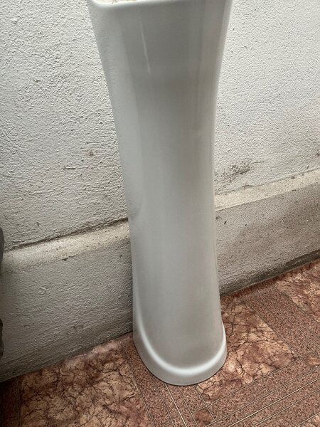 Раковина на пьедестале, керамическая