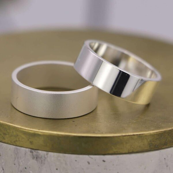 Anneaux en argent minimalistes