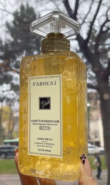 Гель для душа с лепестками жасмина