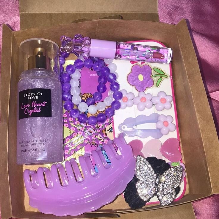 Gift hampers and gift packs