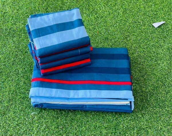  set includes 2 bedsheets and 4 pillowcases.