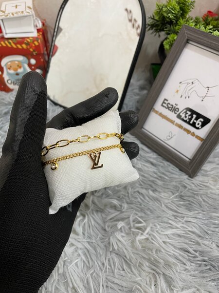 Bracelet en or avec pendentif