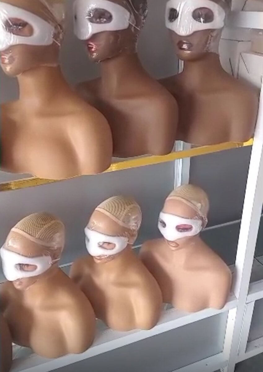 Long neck wig display mannequin