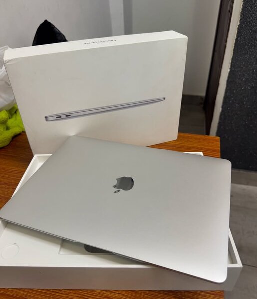 2020 MacBook Air 13 inch