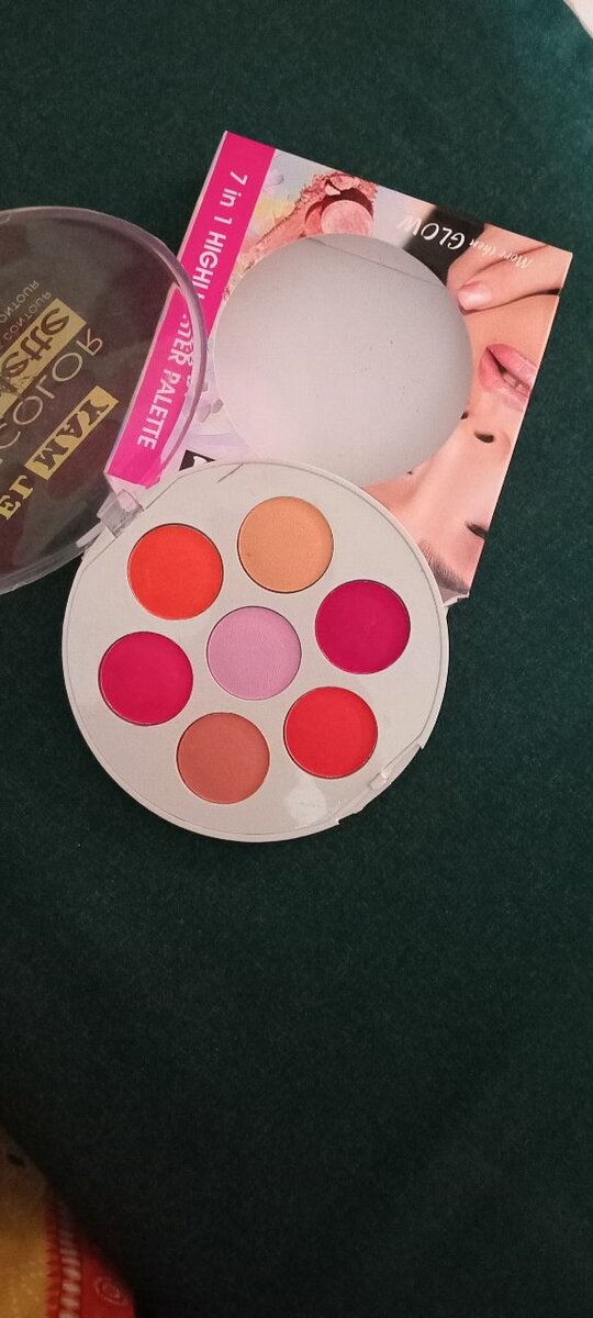 7 in 1 Highlighter palette blushons