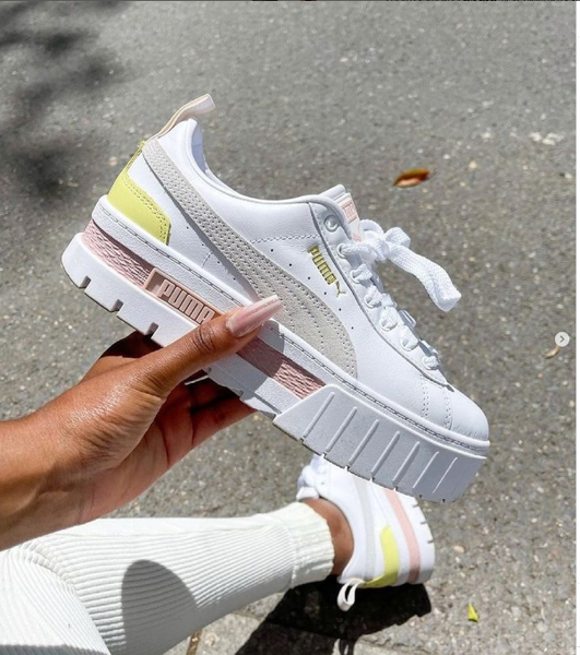 white puma sneakers