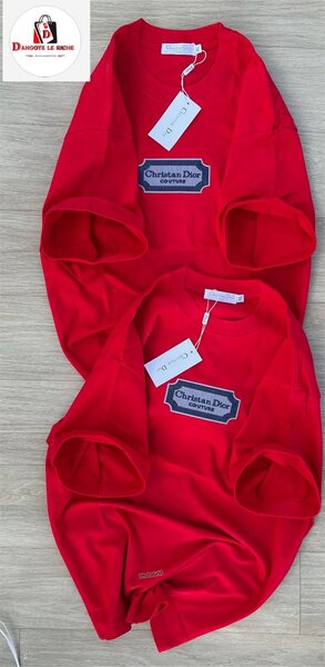 T-shirt rouge de marque