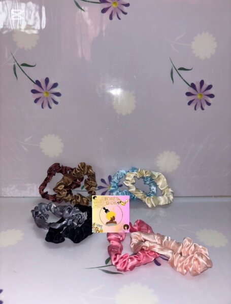 Lot de chouchous en satin