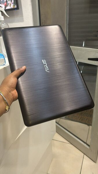 ASUS Ordinateur Portable Puissant