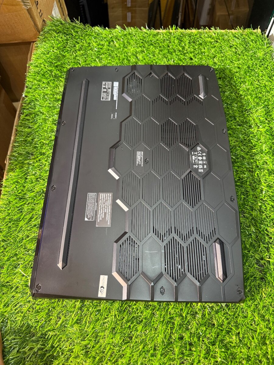 MSI GAMING GRAPHICS INTEL CORE i9 Ram 32GB SSD 1TB RTX 3060.