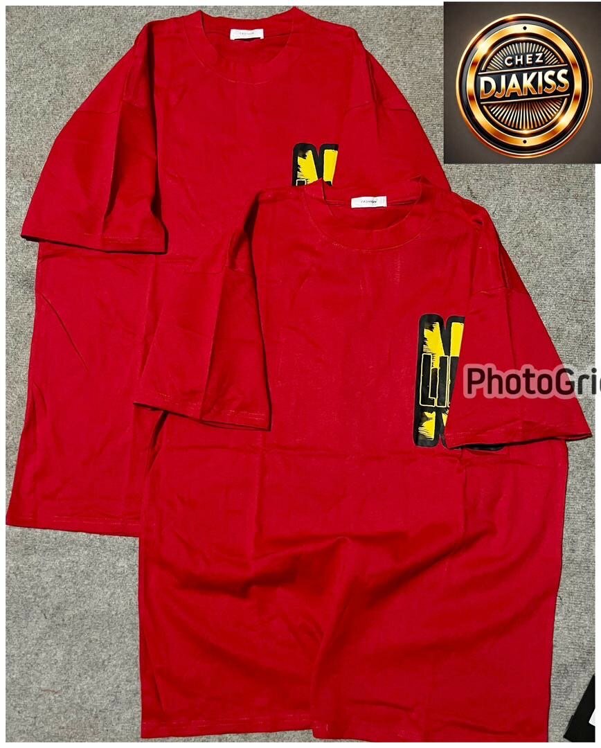 T-shirts colorés et imprimés