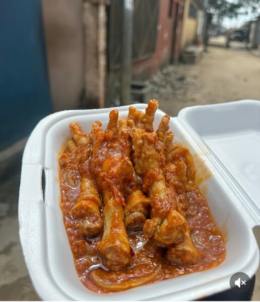 Delicieux Patte de poulet