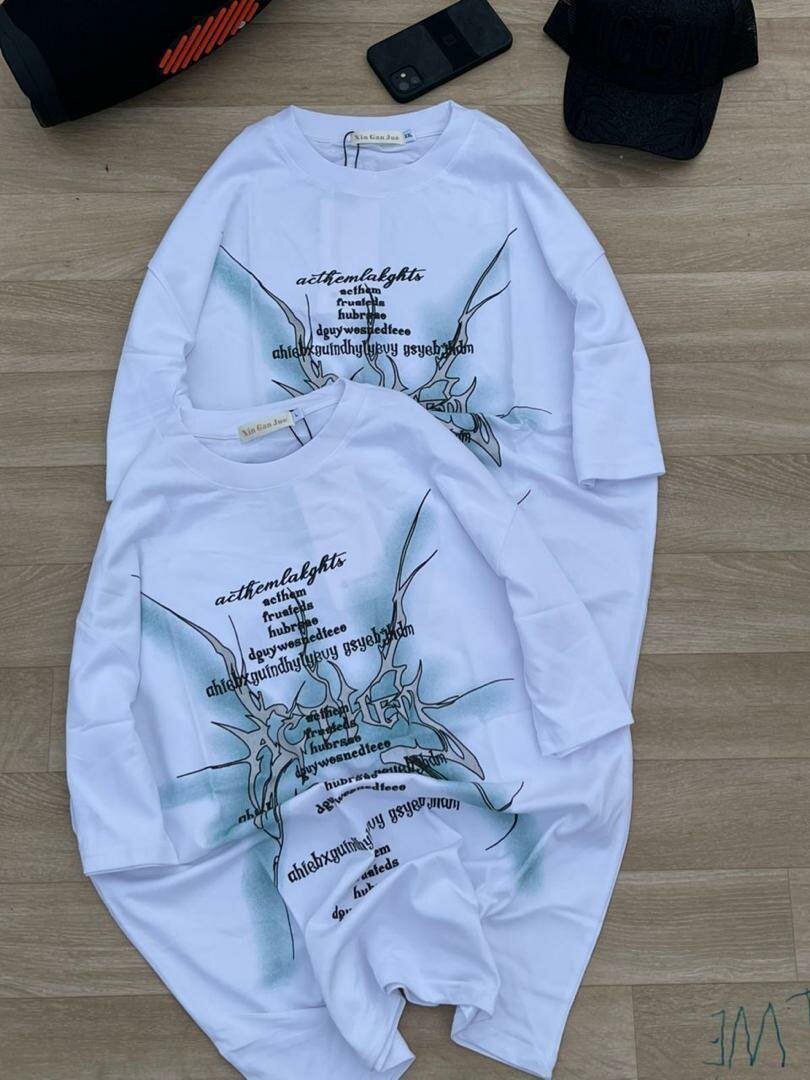 T-shirts oversize imprimés tendance