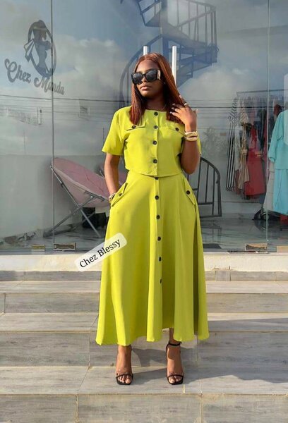 Compet haut et jupe boutonniere