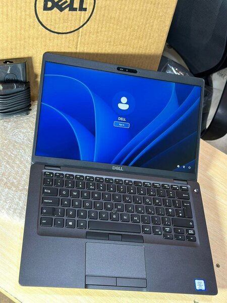 Dell XPS 15 7590
