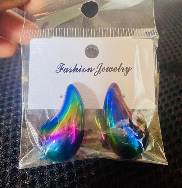 Boucles d'oreilles colorées modernes