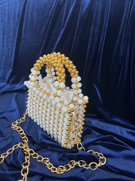 Sac à main perles dorées