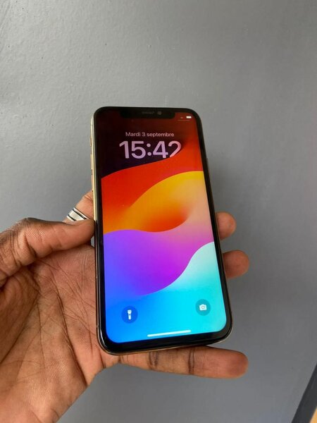 iPhone 11 Pro 64giga très propre sans Face ID