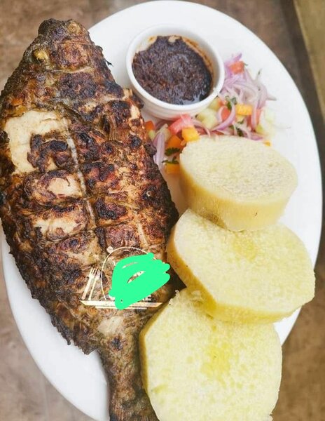 Poisson la braise et igname