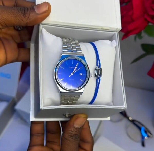 Montre élégante homme acier