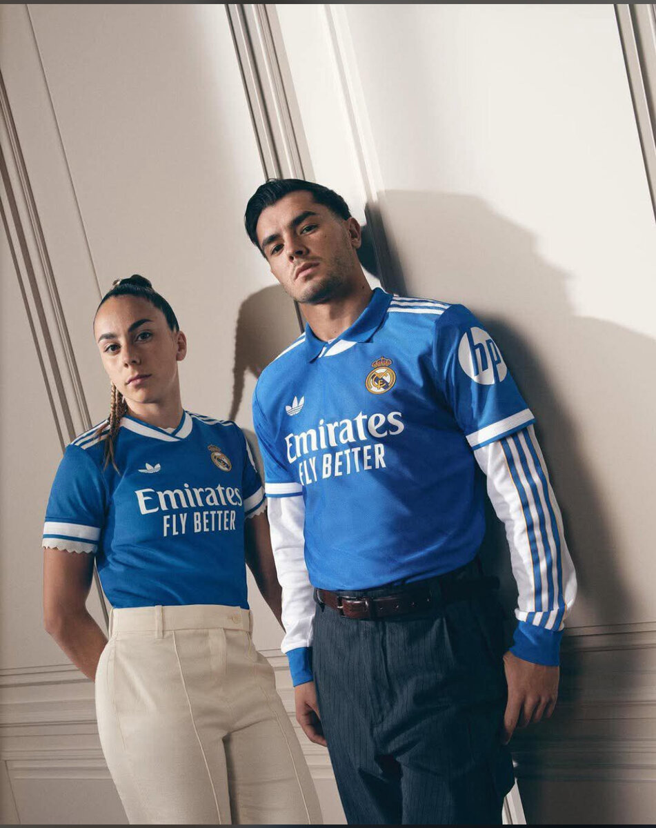 Maillot de football bleu