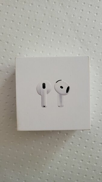 AirPods 4