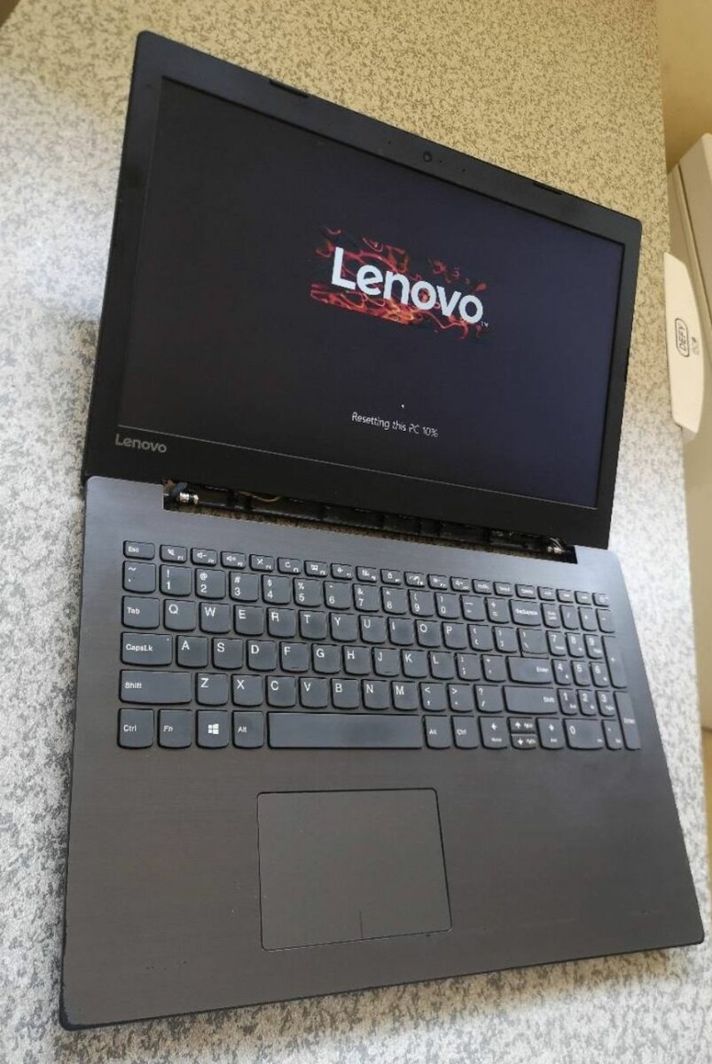 Lenovo with integrated graphics 7th Gen 4gb ddr4 ram 500gb