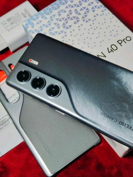 Smartphone Tecno Camon 40 Pro