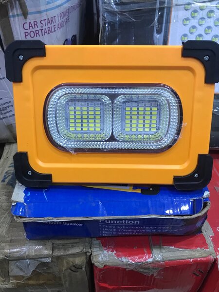 Lampe LED Bluetooth BTS-06