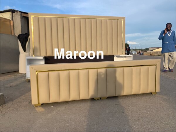 Bed,headboard and side drawers