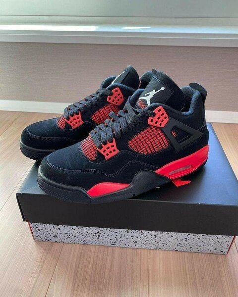 Nike Jordan retro 4