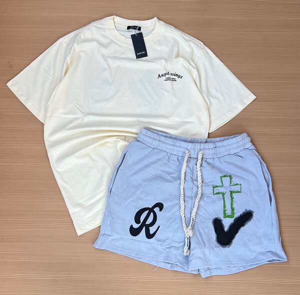 T SHIRT & SHORTS
