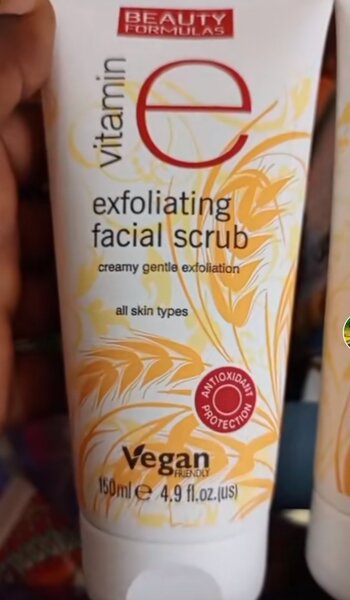Facial scrub