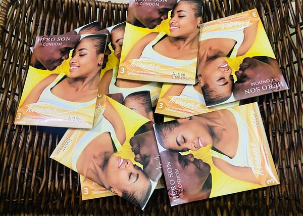 30 Préservatifs (10 paquets )