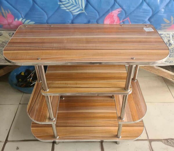 Étagère en bois élégante