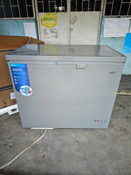 Congélateur Midea 249 litre prix :