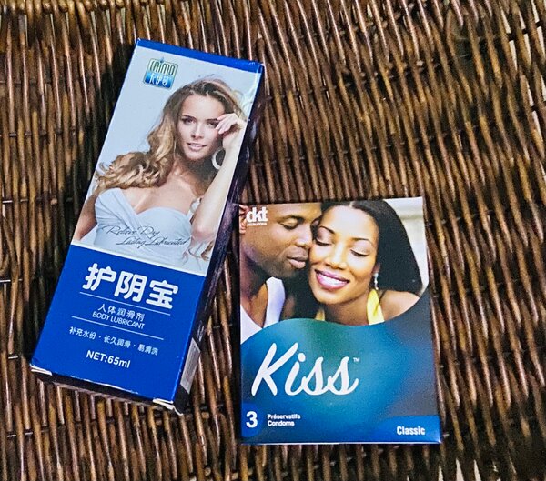 1 Lubrifiant+ 6 préservatifs